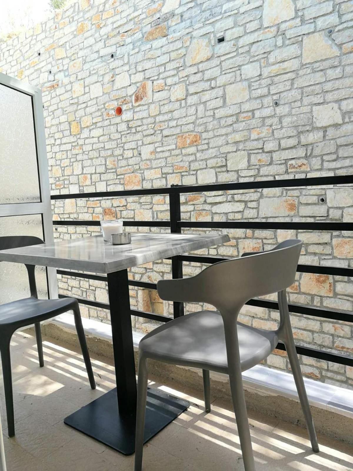 Elizabeth Apartments Himare Exterior photo